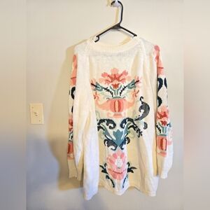 Grannycore Find- Floral Patterned Sweater - White and Pink